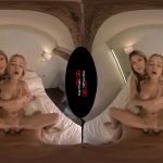 VirtualRealPorn無料VR動画「10代金髪娘と3P」